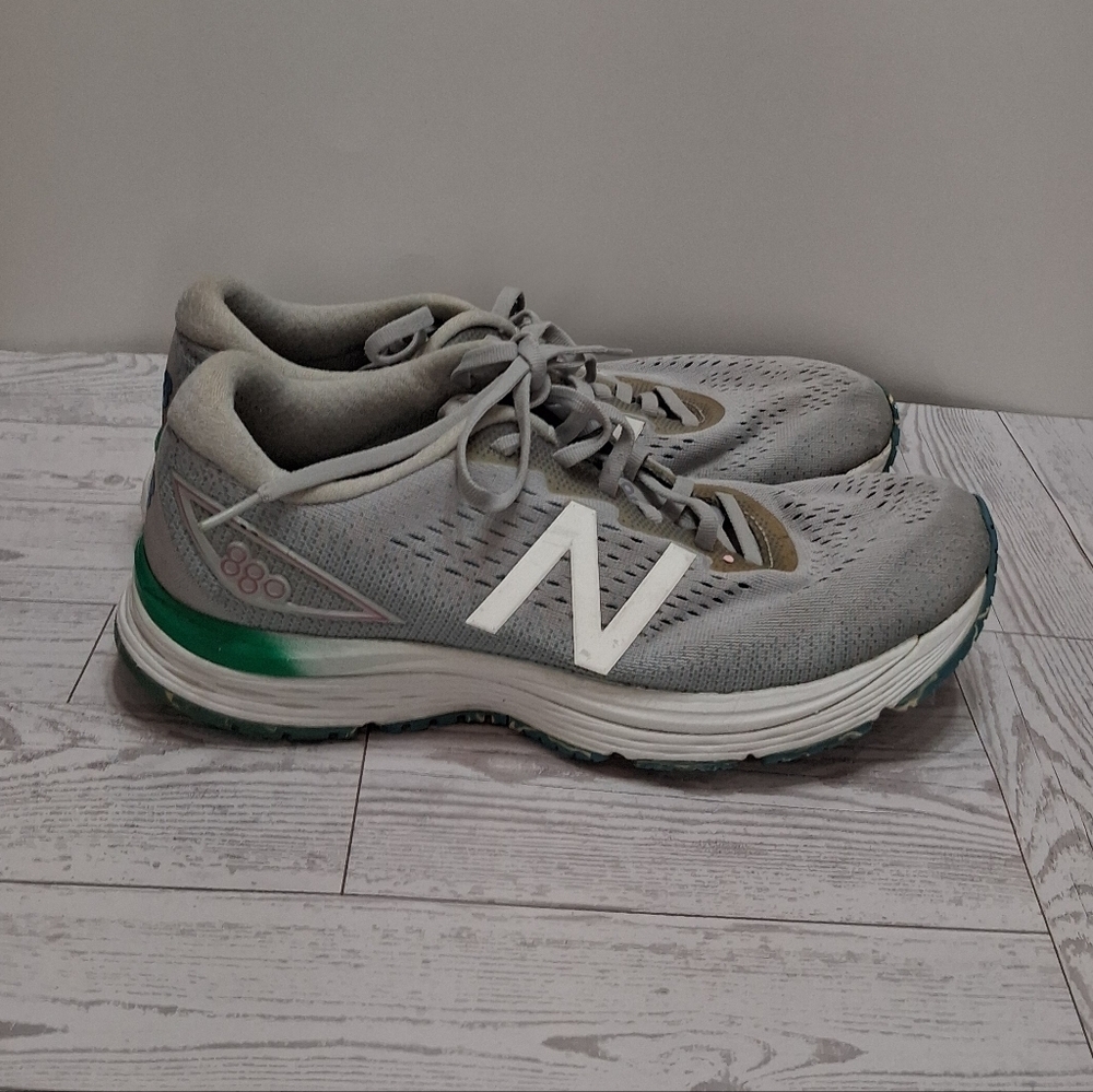 New Balance Gray And Teal 880v9 Women's Running Performance Shoes Size 10.5